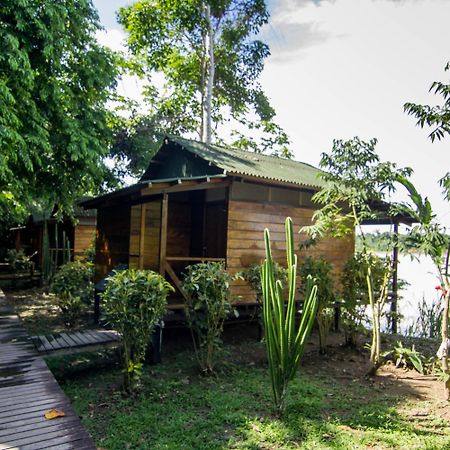 ホテル Amazon Planet Tambopata エクステリア 写真