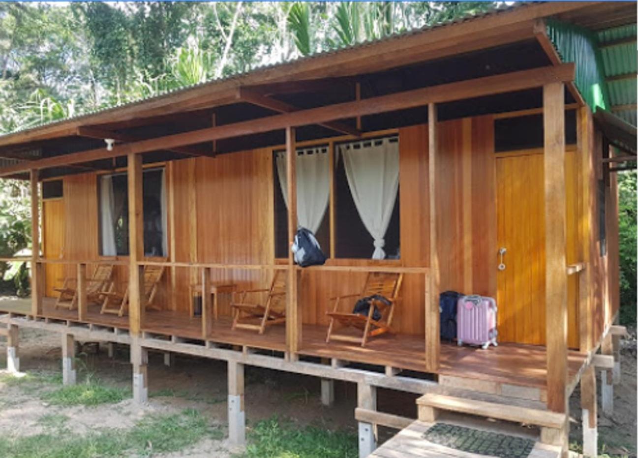 ホテル Amazon Planet Tambopata エクステリア 写真