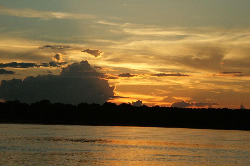 ホテル Amazon Planet Tambopata エクステリア 写真