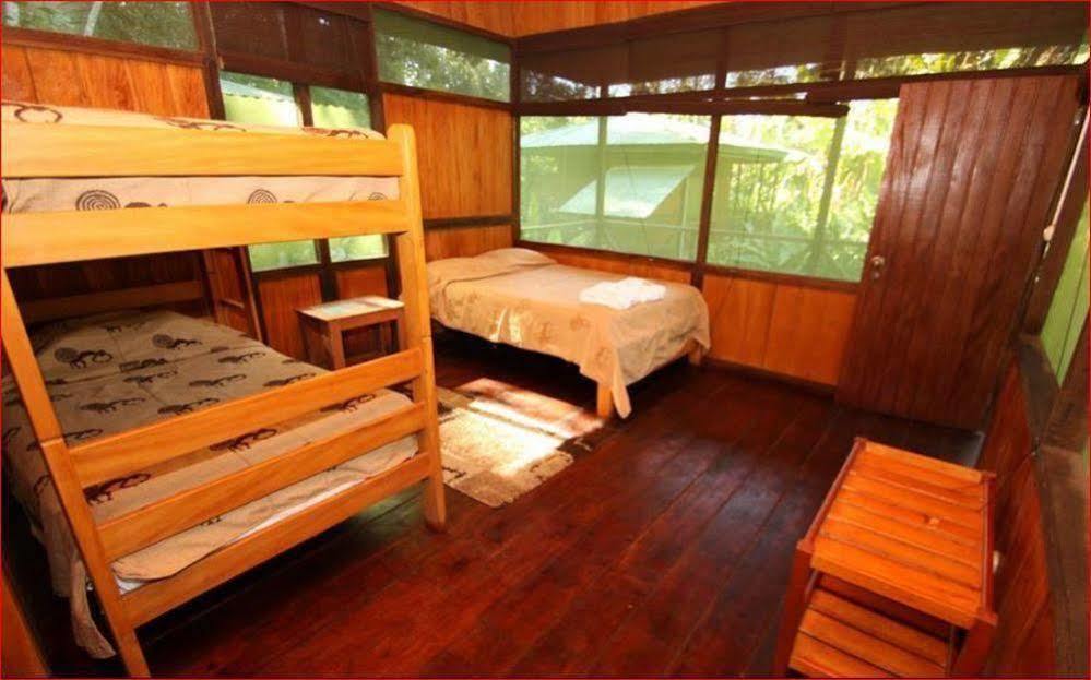 ホテル Amazon Planet Tambopata エクステリア 写真